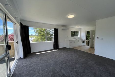 Photo of property in 89 Glenpark Avenue, Frankleigh Park, New Plymouth, 4310