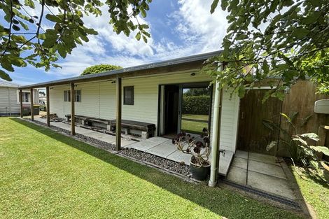 Photo of property in 20 Karaka Street, Merrilands, New Plymouth, 4312