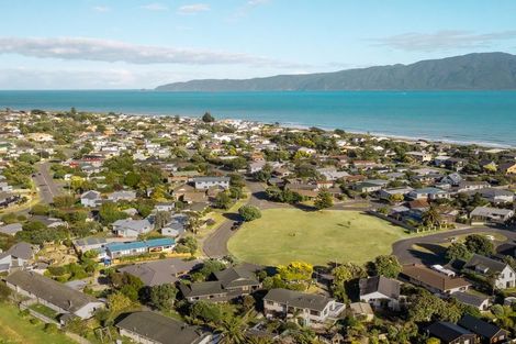 Photo of property in 20 Olive Terrace, Paraparaumu Beach, Paraparaumu, 5032
