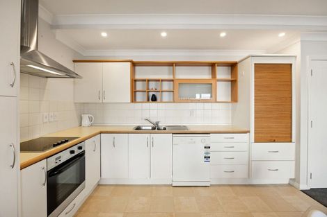 Photo of property in 1f/11 London Street, Hamilton Central, Hamilton, 3204