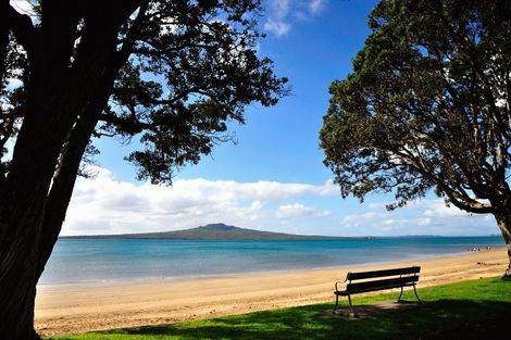 Photo of property in 4/118 Vauxhall Road, Narrow Neck, Auckland, 0624