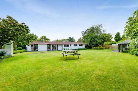 Photo of property in 37 Flint Road West, Stratford, 4332
