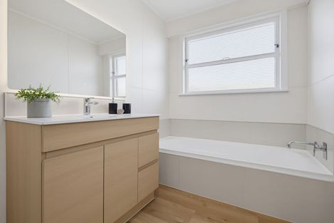 Photo of property in 6 Joanna Place, Deanwell, Hamilton, 3206
