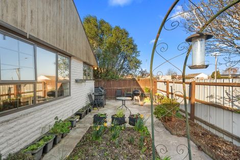 Photo of property in 1/172 Sawyers Arms Road, Bishopdale, Christchurch, 8053