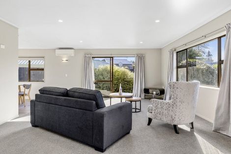 Photo of property in 7 Kathleen Place, Rainbow Point, Taupo, 3330