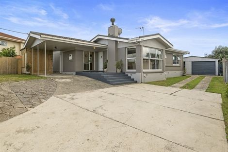 Photo of property in 595 Maunganui Road, Mount Maunganui, 3116