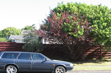 Photo of property in 1/5 Redwing Street, Browns Bay, Auckland, 0630