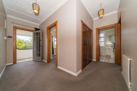 Photo of property in 18 Kowhai Avenue, Takaro, Palmerston North, 4410