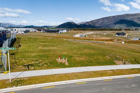Photo of property in 42 Doug Ledgerwood Drive, Wanaka, 9305