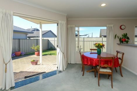 Photo of property in 6 Newbury Place, Taradale, Napier, 4112