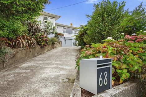 Photo of property in 68 Redwood Avenue, Tawa, Wellington, 5028