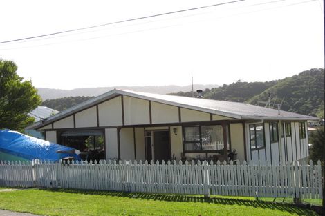Photo of property in 46 Milton Terrace, Picton, 7220