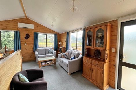 Photo of property in 11 Pearce Drive, Te Kamo, Whangarei, 0112