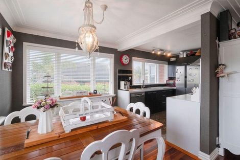Photo of property in 94 Colwill Road, Massey, Auckland, 0614