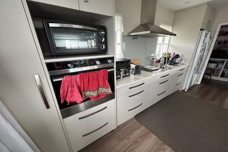 Photo of property in 17 Rothesay Bay Road, Rothesay Bay, Auckland, 0630