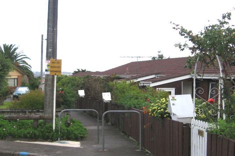 Photo of property in 4 Hiseman Lane, Henderson, Auckland, 0612