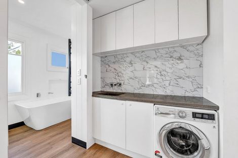 Photo of property in 113 Govett Avenue, Frankleigh Park, New Plymouth, 4310