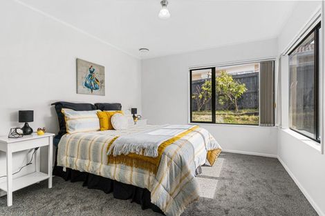 Photo of property in 9 Eloise Place, Clendon Park, Auckland, 2103