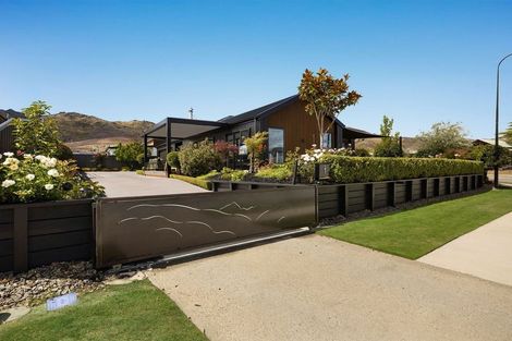 Photo of property in 1 Guano Crescent, Cromwell, 9310