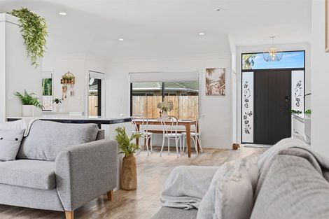 Photo of property in 27 Seychelles Drive, Papamoa Beach, Papamoa, 3118