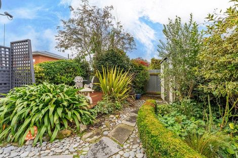 Photo of property in 2/21 Oxford Street, West End, Timaru, 7910