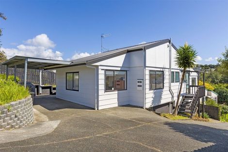 Photo of property in 1/66 Trias Road, Totara Vale, Auckland, 0629