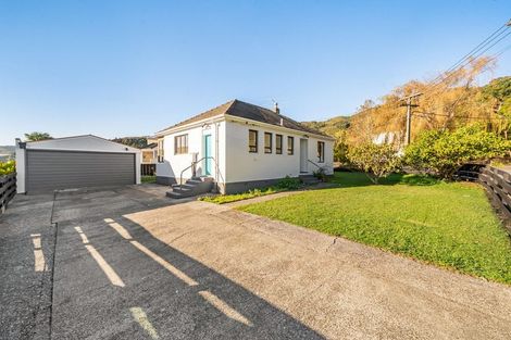 Photo of property in 17 Cleland Crescent, Naenae, Lower Hutt, 5011
