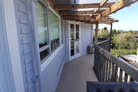 Photo of property in 377a East Coast Road, Mairangi Bay, Auckland, 0630