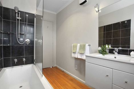 Photo of property in 3/84 Holly Road, St Albans, Christchurch, 8014