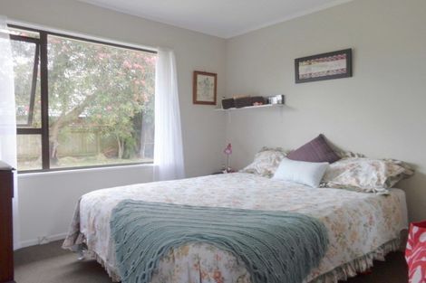 Photo of property in 24 Olive Terrace, Paraparaumu Beach, Paraparaumu, 5032