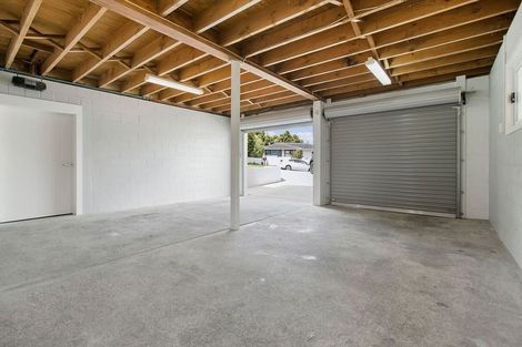 Photo of property in 1 Mchardy Place, Glenfield, Auckland, 0627