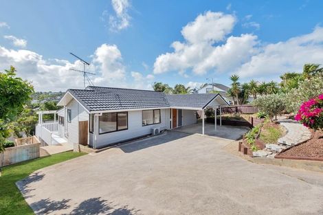 Photo of property in 34 Oaktree Avenue, Browns Bay, Auckland, 0630