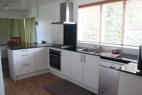 Photo of property in 17 Priestley Drive, Bucklands Beach, Auckland, 2014