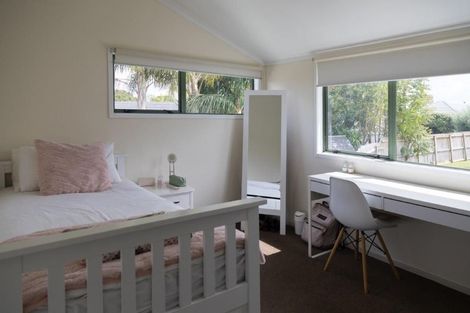 Photo of property in 630a Te Atatu Road, Te Atatu Peninsula, Auckland, 0610