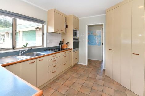 Photo of property in 74 Tarrant Road, Helensville, 0875