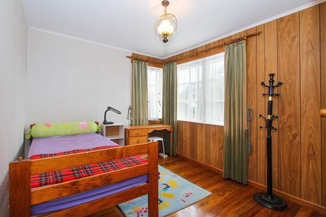 Photo of property in 27 Sylvia Road, Hillcrest, Auckland, 0627