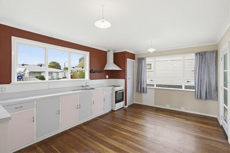 Photo of property in 12 Cargill Street, Levin, 5510