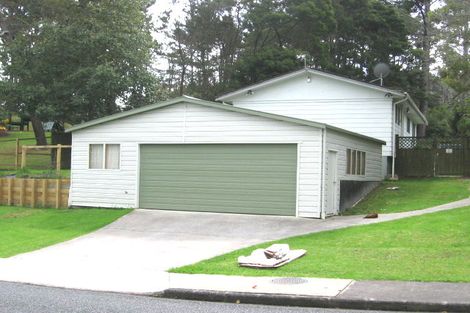 Photo of property in 90 Kemp Road, Massey, Auckland, 0614