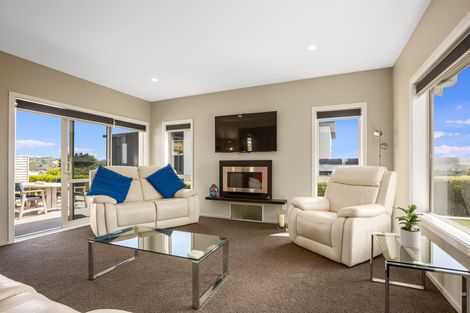 Photo of property in 2 Pacific View, Whitby, Porirua, 5024