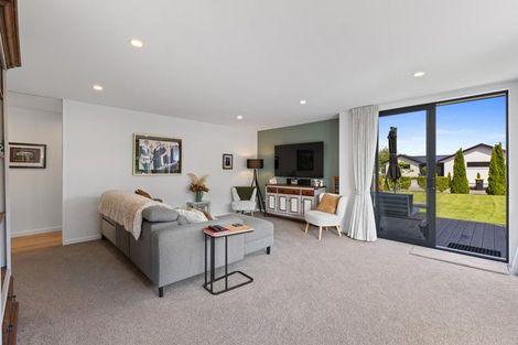 Photo of property in 2 Te Wairewa Street, Pegasus, 7612