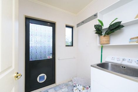 Photo of property in 8 Suffolk Crescent, Feilding, 4702