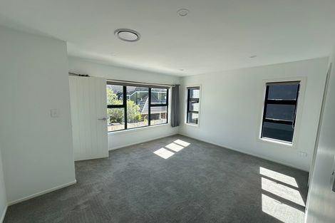 Photo of property in 216 Bucklands Road, Bucklands Beach, Auckland, 2012