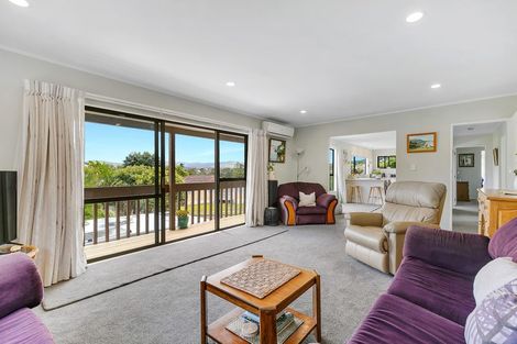 Photo of property in 4 Latitude Close, Whitby, Porirua, 5024