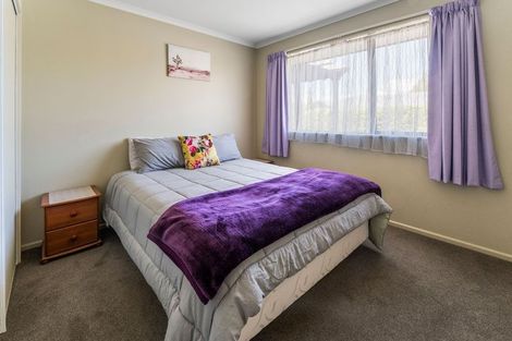 Photo of property in 2 Mayer Crescent, Wakefield, 7025