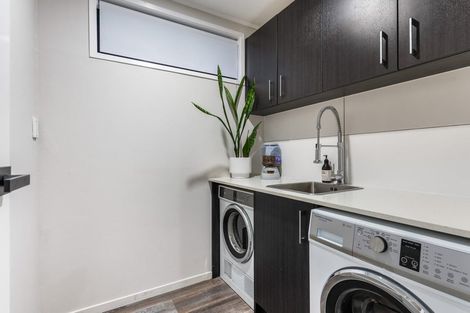 Photo of property in 2/33 Parr Terrace, Castor Bay, Auckland, 0620