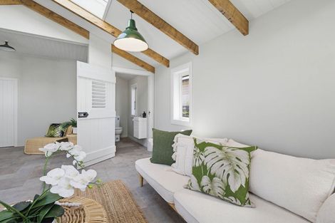 Photo of property in 3 Alan Street, Palmerston North, 4414