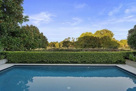 Photo of property in 6a Terrylyn Drive, Hillcrest, Auckland, 0627