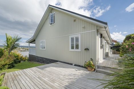 Photo of property in 16 Tralee Street, Omokoroa, 3114