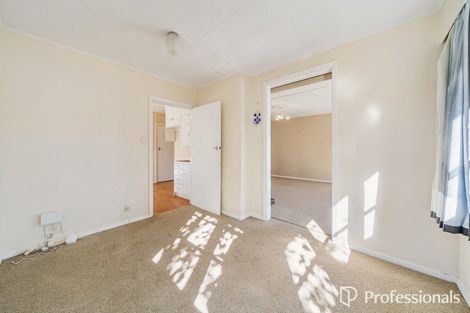 Photo of property in 5 Delaney Drive, Stokes Valley, Lower Hutt, 5019