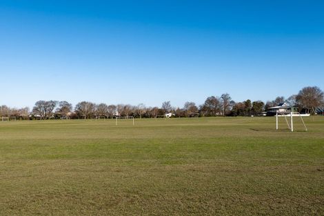 Photo of property in 2/281 Memorial Avenue, Burnside, Christchurch, 8053
